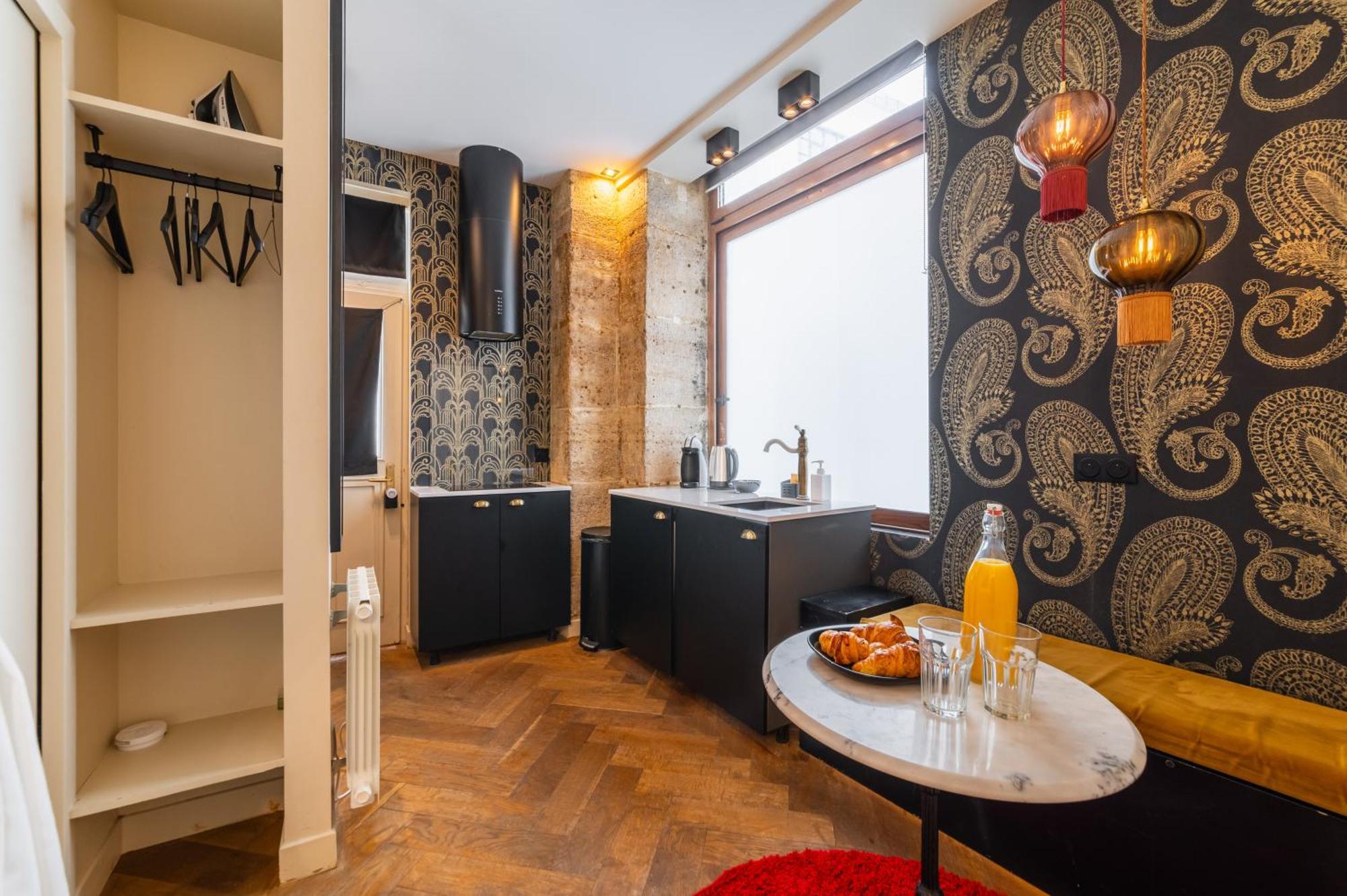 Studio Bien Equipe Proche De Toutes Commodites -2P Paris Bagian luar foto